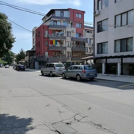 White Home-apartament * بورغاس