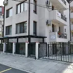 White Home-apartament * Бургас
