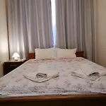 White Home-apartament شقة