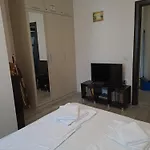 شقة White Home-apartament بورغاس