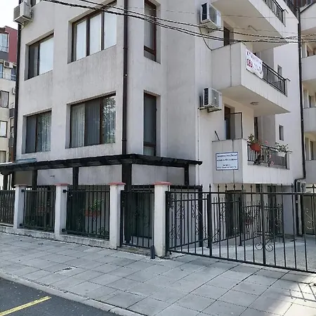 White Home-apartament * Μπουργκάς