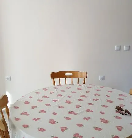 Διαμέρισμα White Home-apartament *
