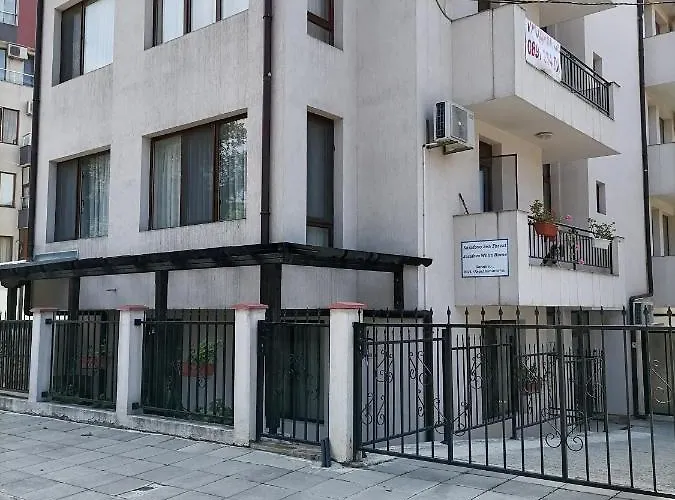 White Home-apartament * Burgas City