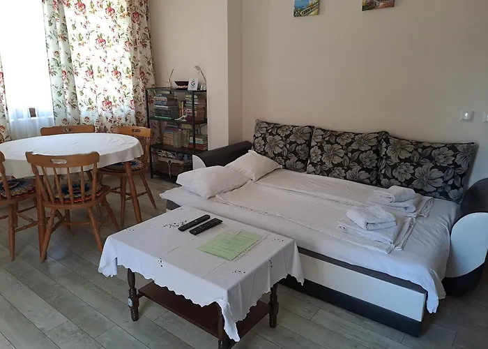 White Home-apartament Appartamento Burgas