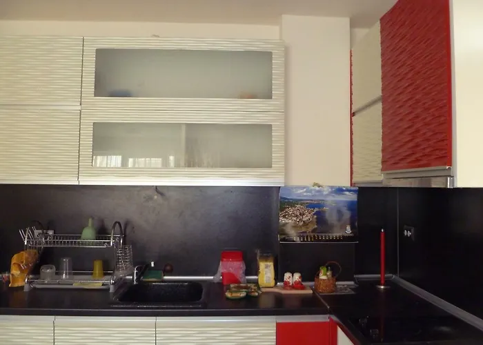 White Home-apartament Appartamento Burgas